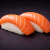 Nigiri z łososiem
